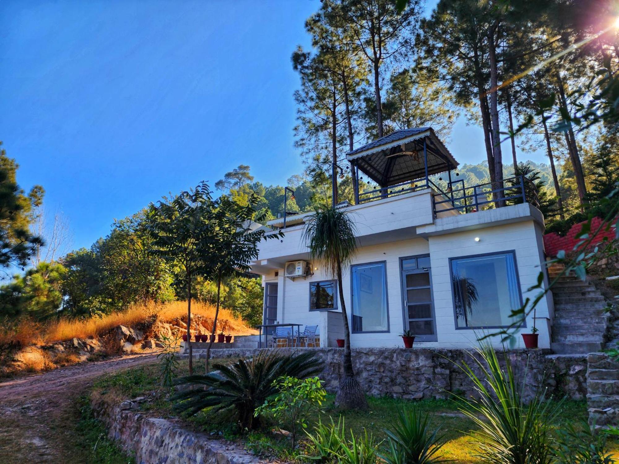 Pine Valley Resort 카사울리 외부 사진