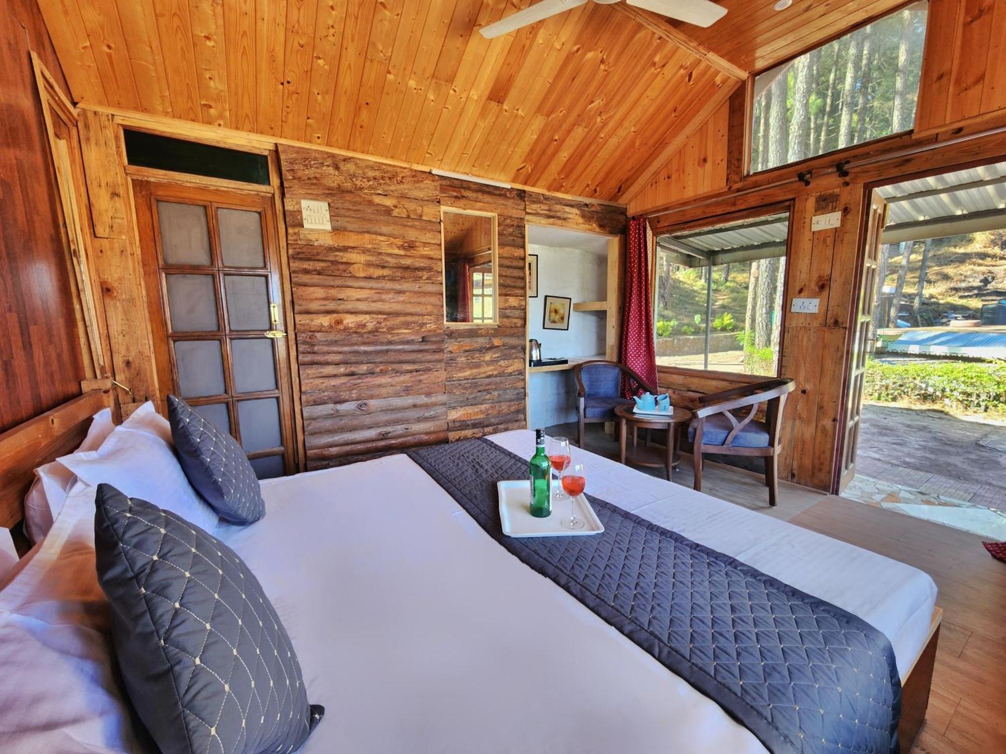 Pine Valley Resort 카사울리 외부 사진